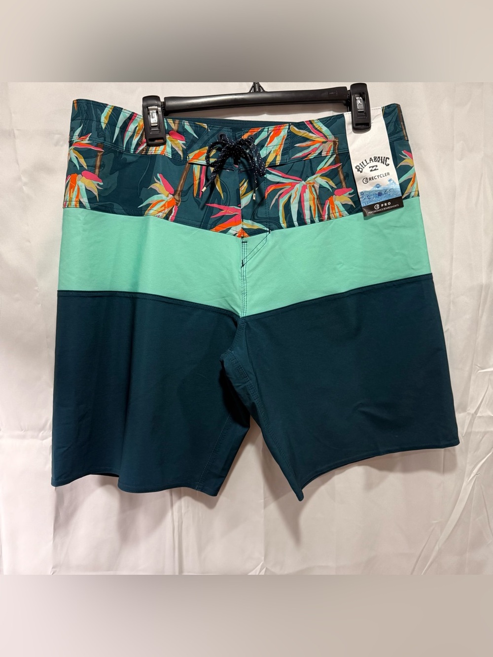 Billabong Tribong Pro Floral Recycler Boardshorts Men’s 34 NWT